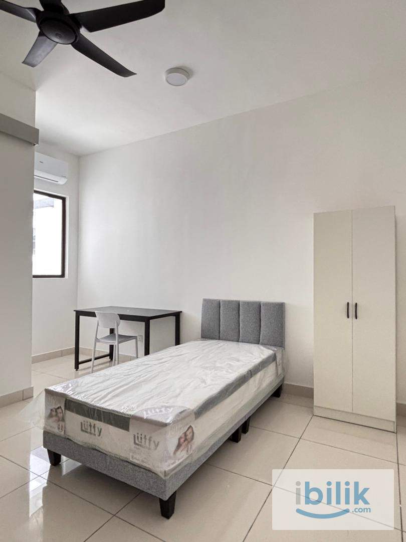 1.5km to Ainsdale Tol * 500m to KTM * Brand New Private Room * Green Luxury Neighbourhood - Image 3