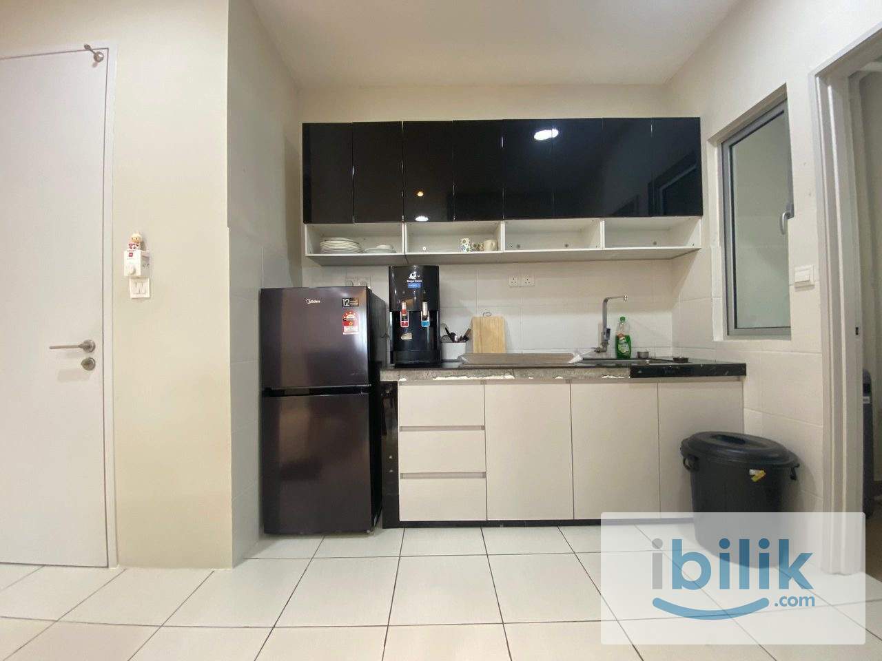 Female Single Room (Walk to LRT Station)  Move In ASAP available   With 24 hours Security Not Shop Lot Not Co-Living FEM - Image 5