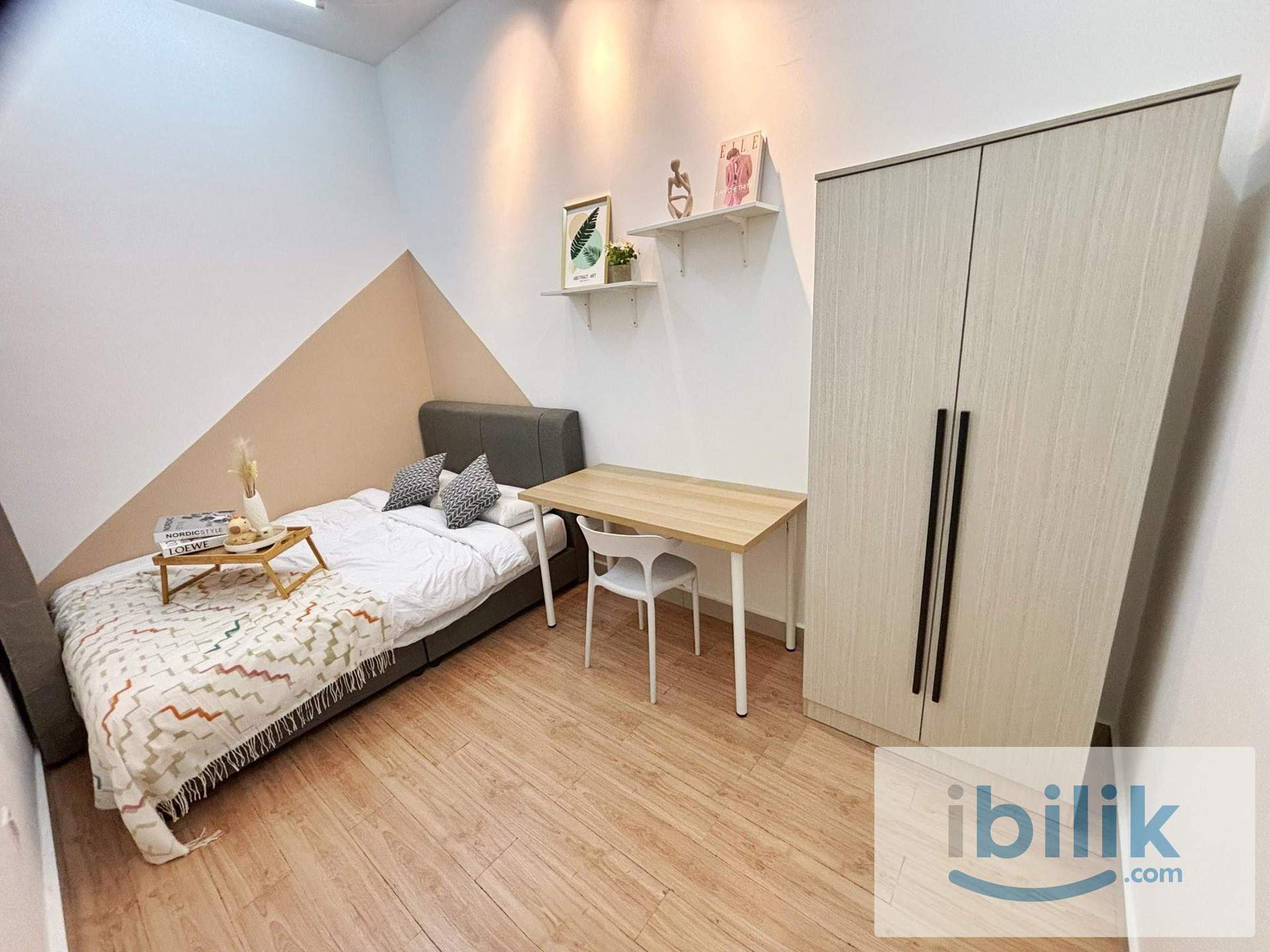 Female Single Room (Walk to LRT Station)  Move In ASAP available    - Image 1