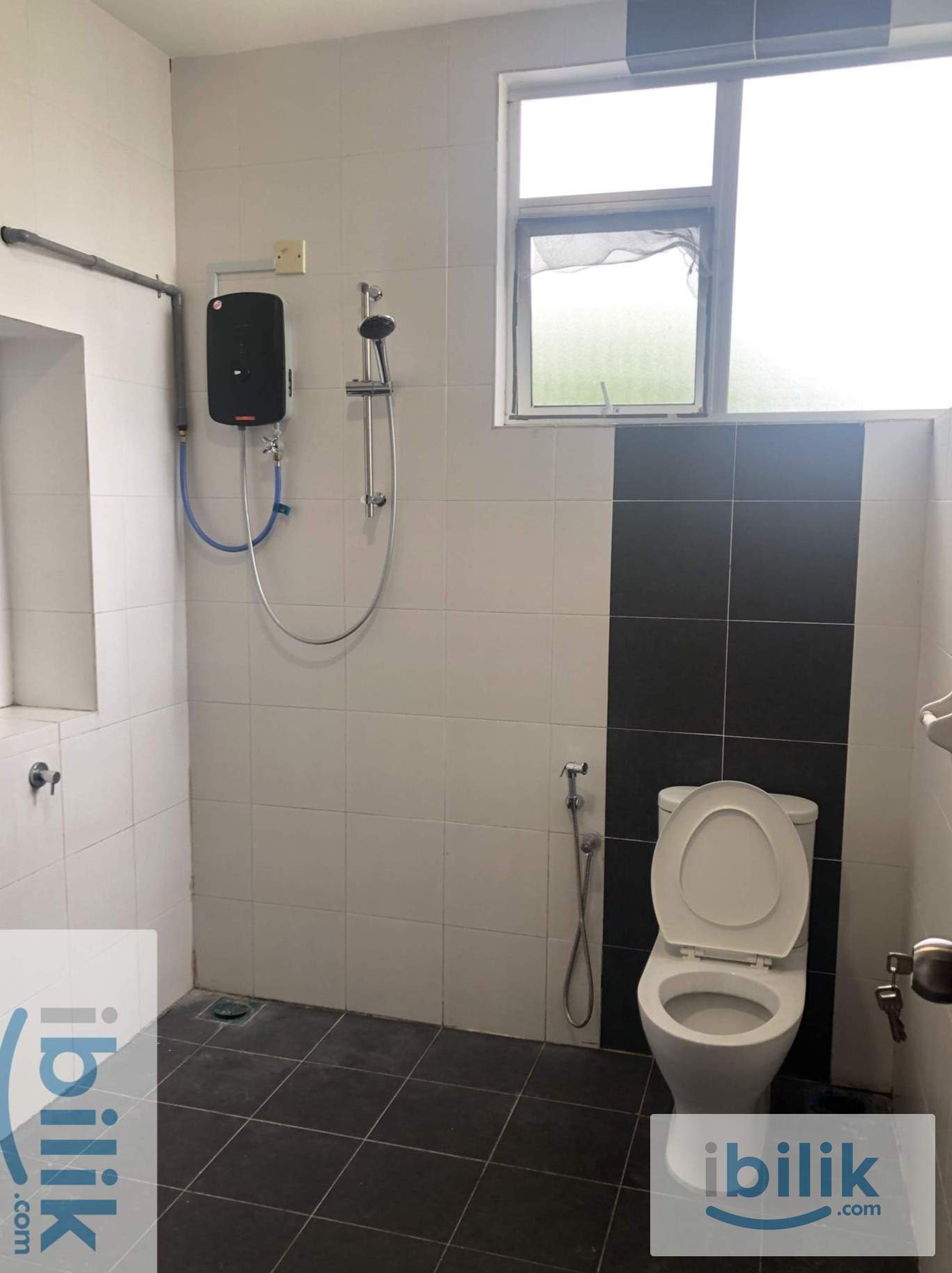 ⭐️ Single Room Fully Furnished @ SUBANG 2 Landed House, 5 mins to Help Uni. - Image 3