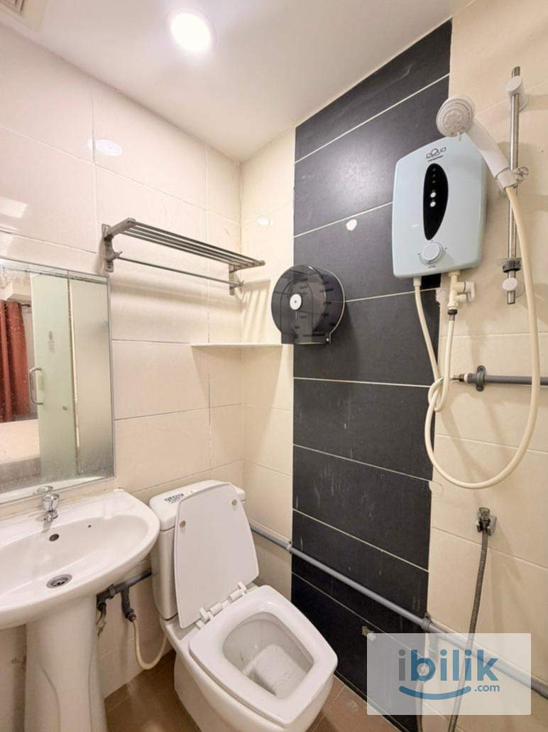💰 LOW DEPOSIT! 🌸 [FULLY FURNISHED MEDIUM ROOM 🛌Linked Bathroom  ] 🏠💖 | Near MRT Bandar Utama 🚇 & 1 Utama Shopping Centre - Image 2