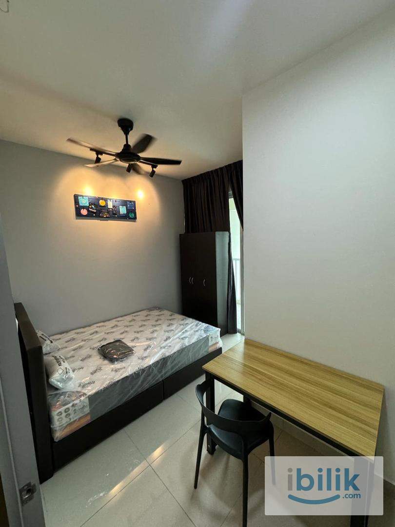 🌸[FEMALE UNIT] MEDIUM ROOM FOR RENT (Near to MRT station) - Image 1
