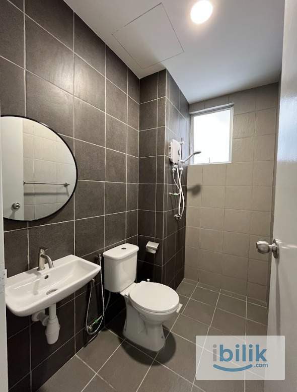 Master Room at Pixel City Sentral, Bandar Seri Permaisuri - Image 5