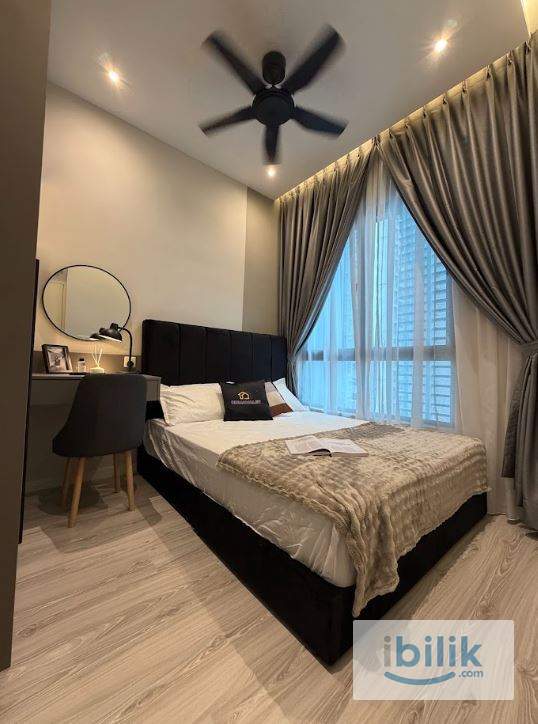 Middle Room at Meta Residence Putra Permai, Seri Kembangan - Image 1