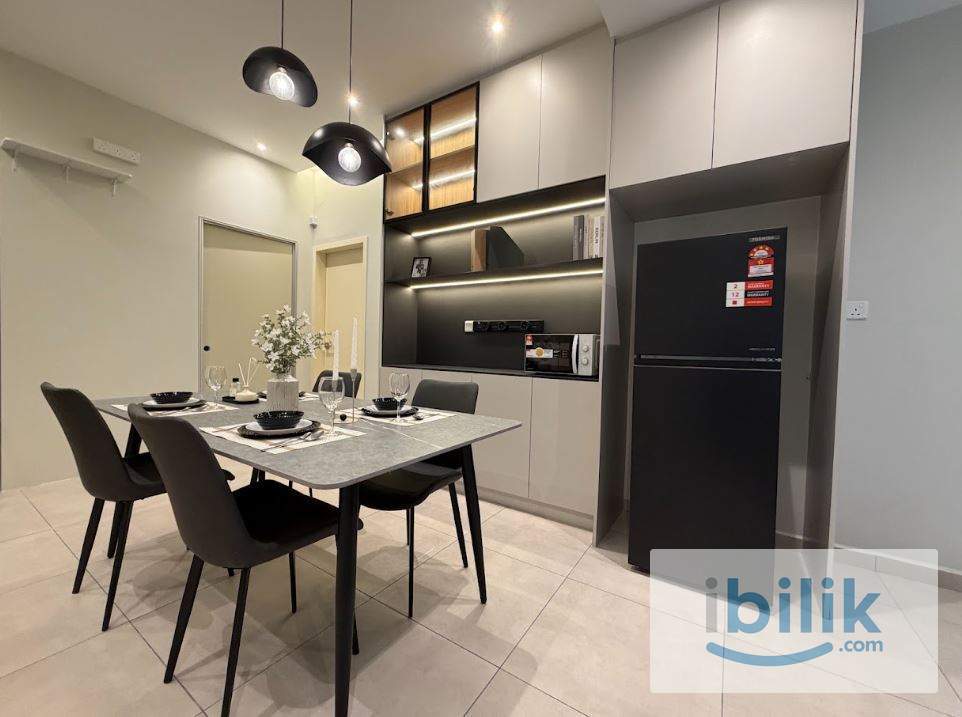 Middle Room at Meta Residence Putra Permai, Seri Kembangan - Image 4