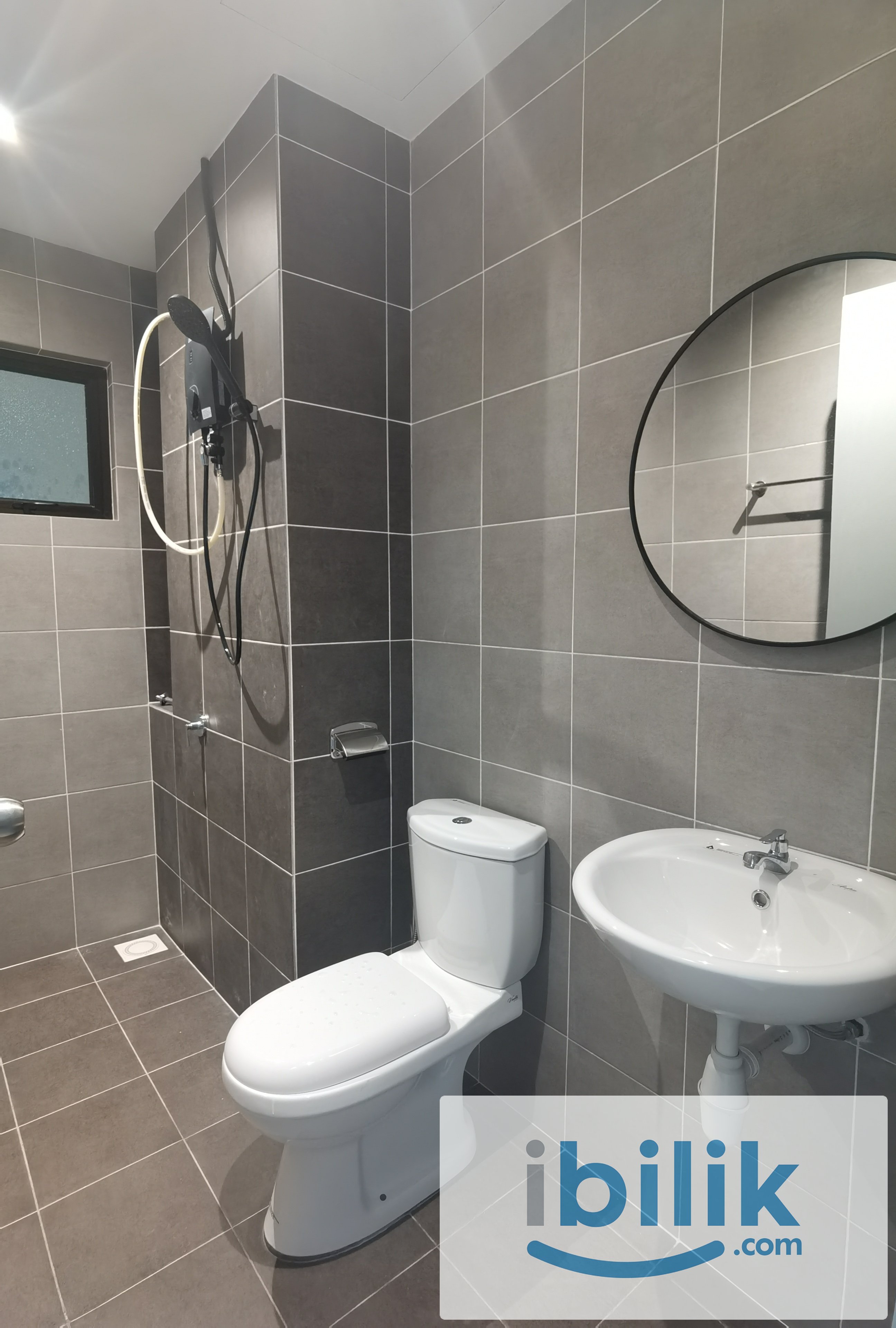 Female Unit Middle Room Fully Furnished Walking to MRT Cheras - Image 2