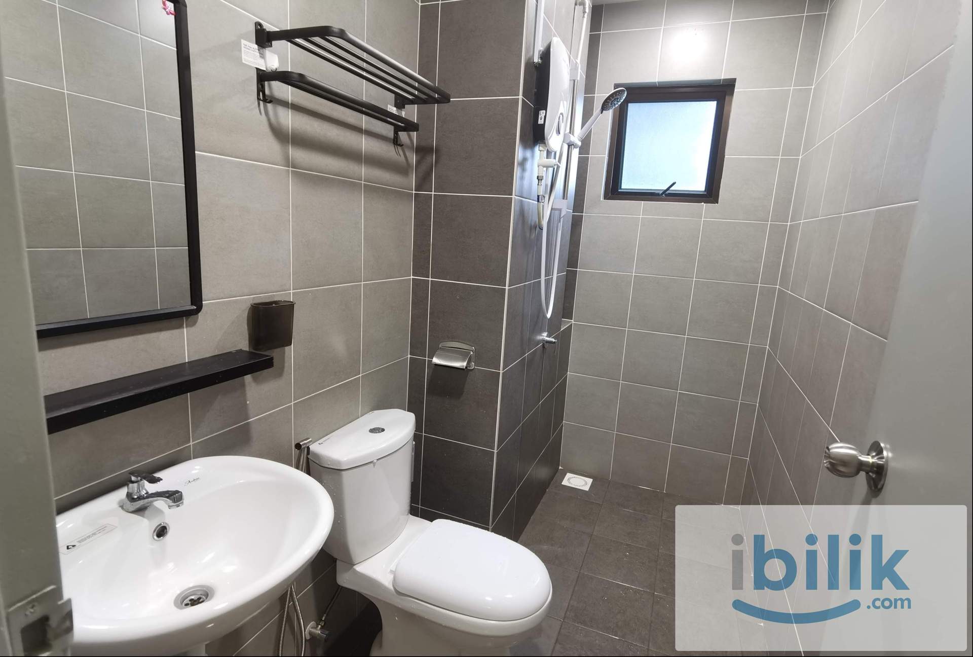 👧🏼Female Unit* Middle Room at Netizen Residence, Bandar Tun Hussein Onn - Image 4
