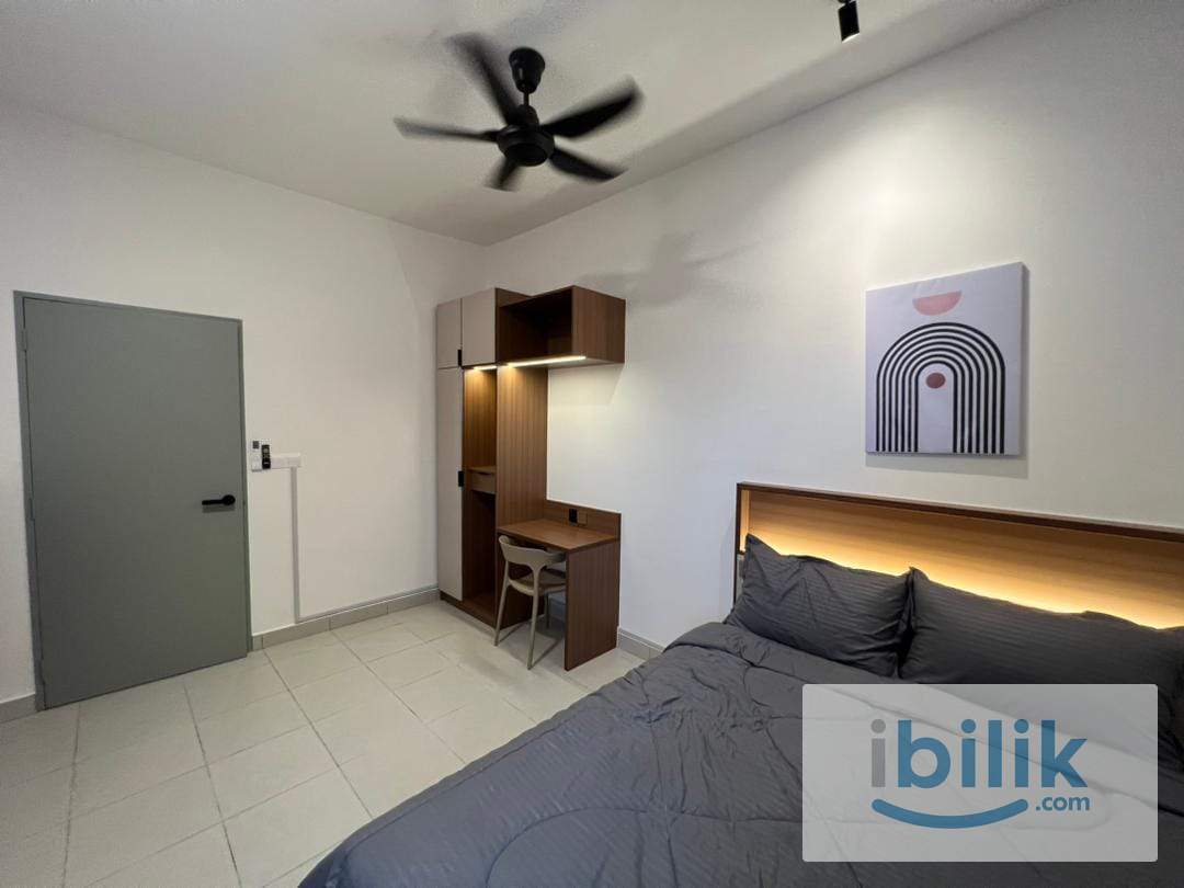 Female Middle Room Fully Furnished Walking to MRT Bandar Tun Hussein Onn Cheras - Image 1