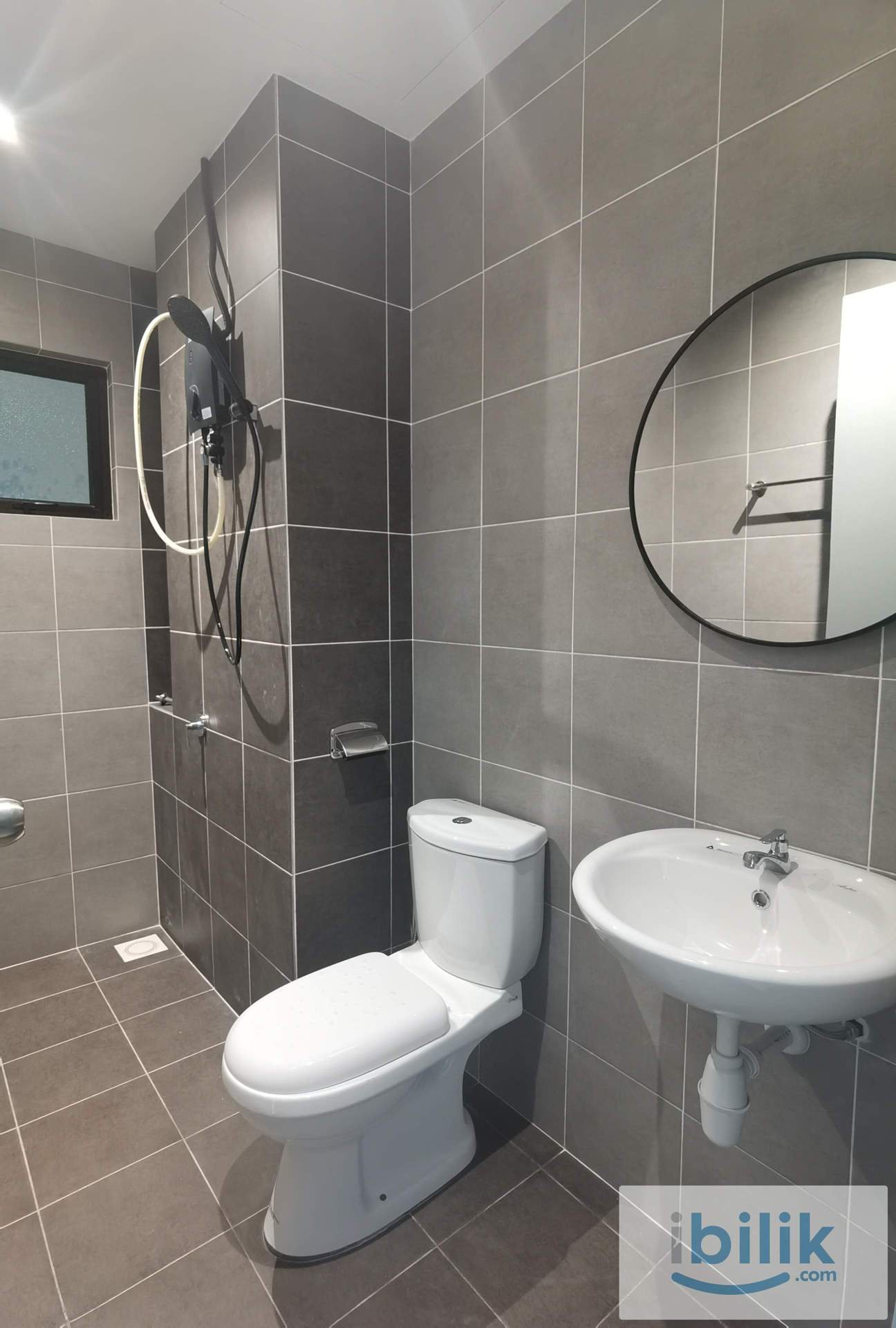 Female Middle Room Fully Furnished Walking to MRT Bandar Tun Hussein Onn Cheras - Image 5