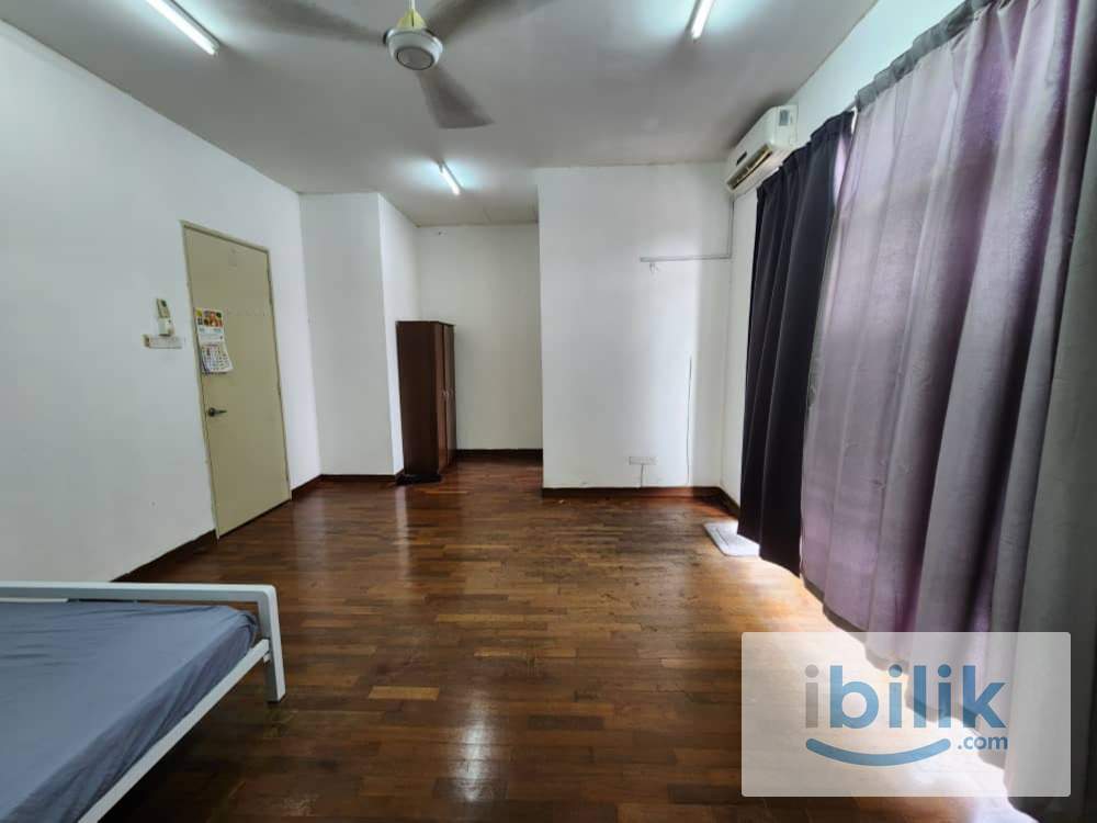 Bandar 16 seirra, Puchong , Master Room to RENT, - Image 5