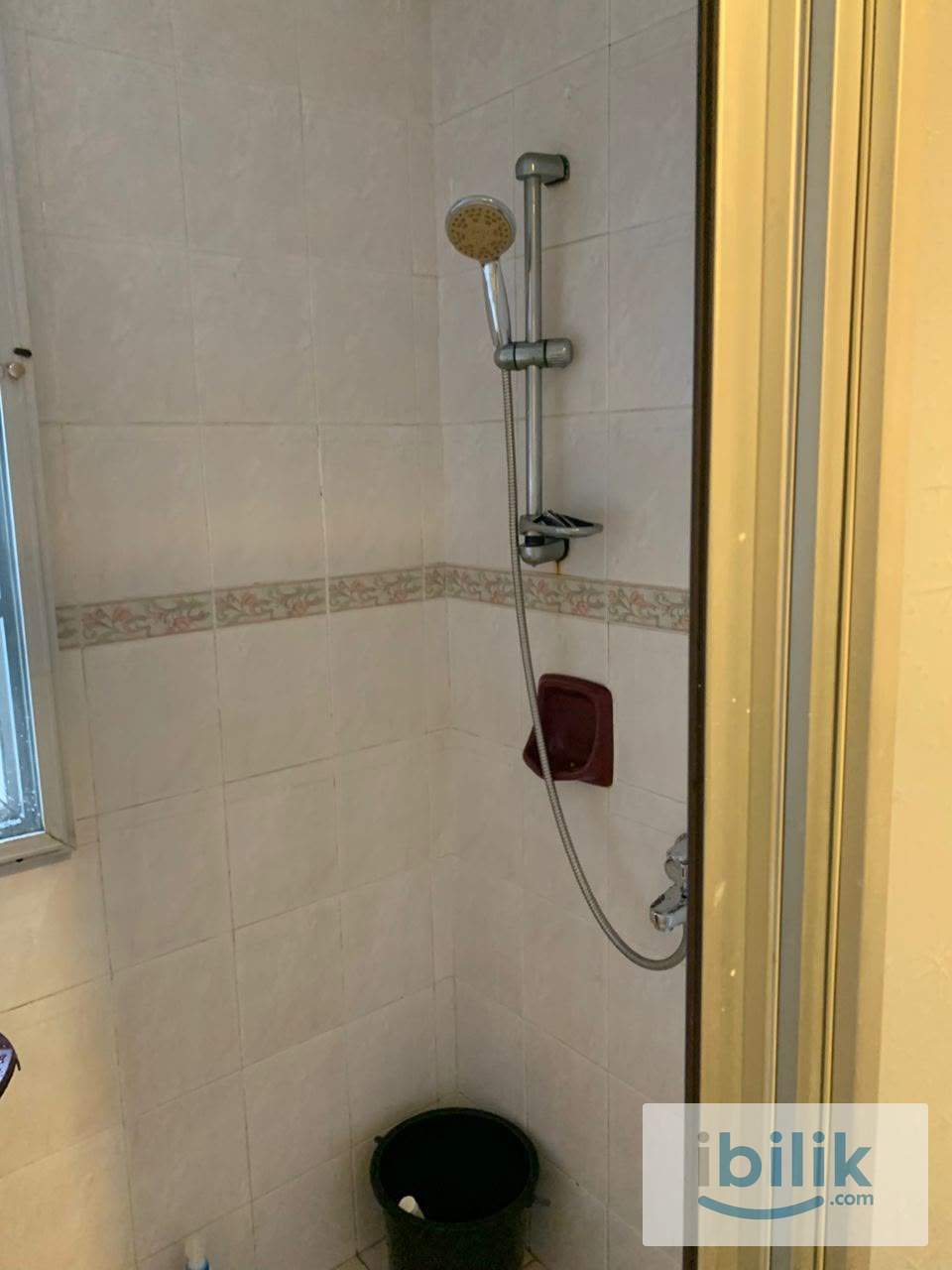 SINGLE ROOM WITH ATTACHED BATHROOM TO LET (FEMALES ONLY) (AVAILABLE 27TH JULY 2026 ONWARDS) - Image 2
