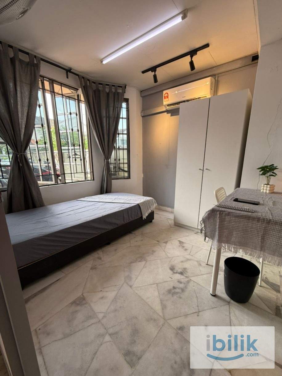 🛏️ Looking for a Comfortable Room? Check Out This PJS 9 Unit! - Image 1