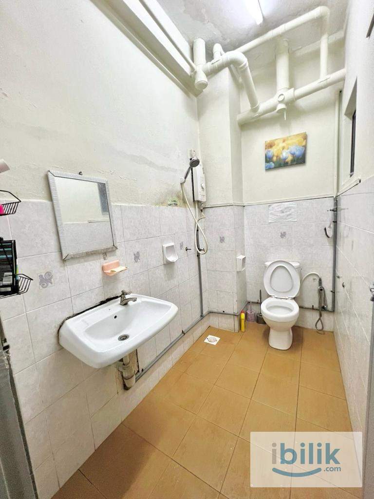 🚆 Residensi Ridzuan Room | Great Location & Easy Access - Image 4
