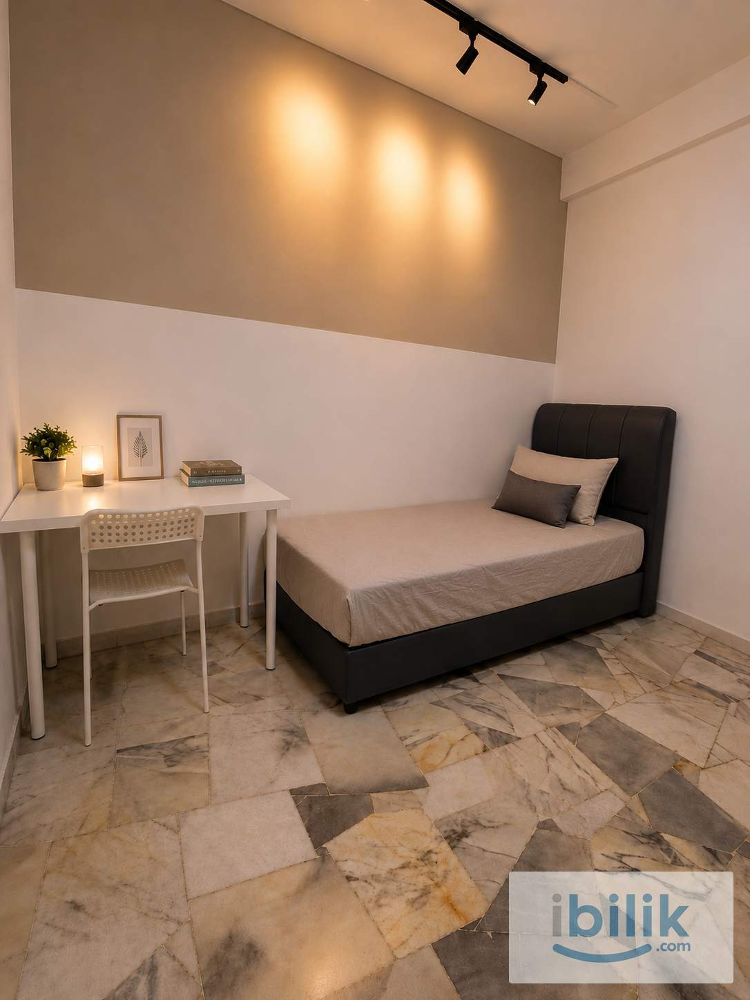 🛏️ Looking for a Comfortable Room? Check Out This PJS 9 Unit! - Image 1