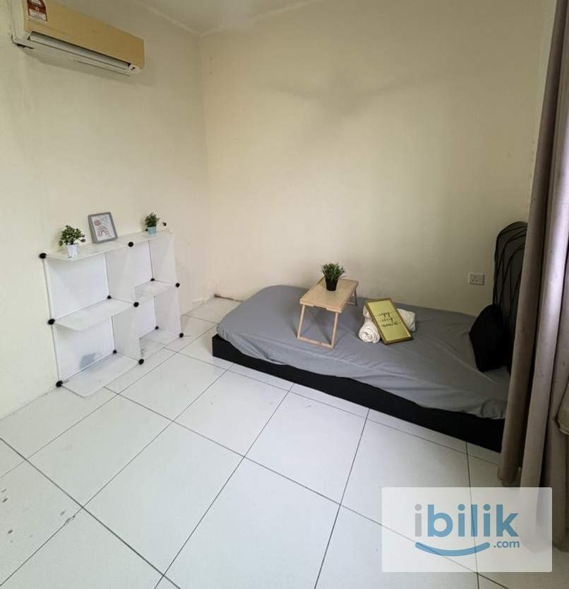 🔥 Don't Miss Out! Room Available @ Vista Alam - Image 2