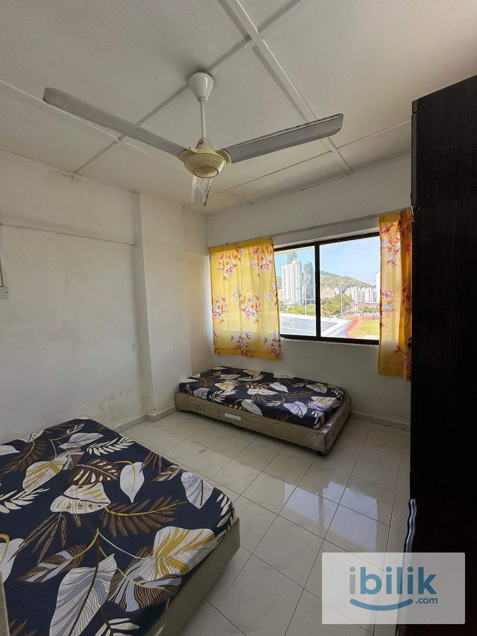 MASTER ROOM SHARING AT TAMAN PEKAKA [MALE UNIT] - Image 1