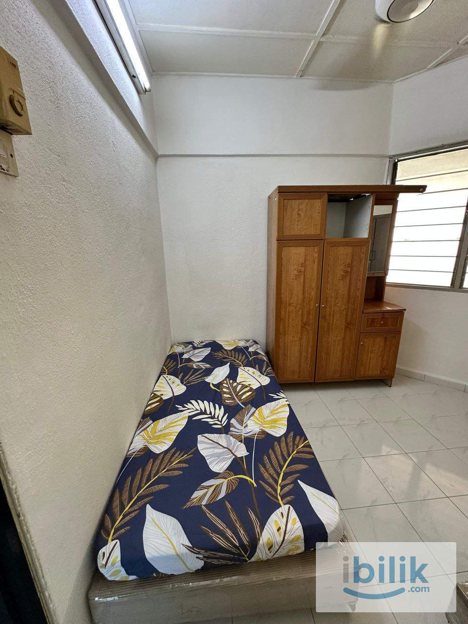 SHARING MIDDLE ROOM AT TAMAN PEKAKA [MALE UNIT] - Image 3