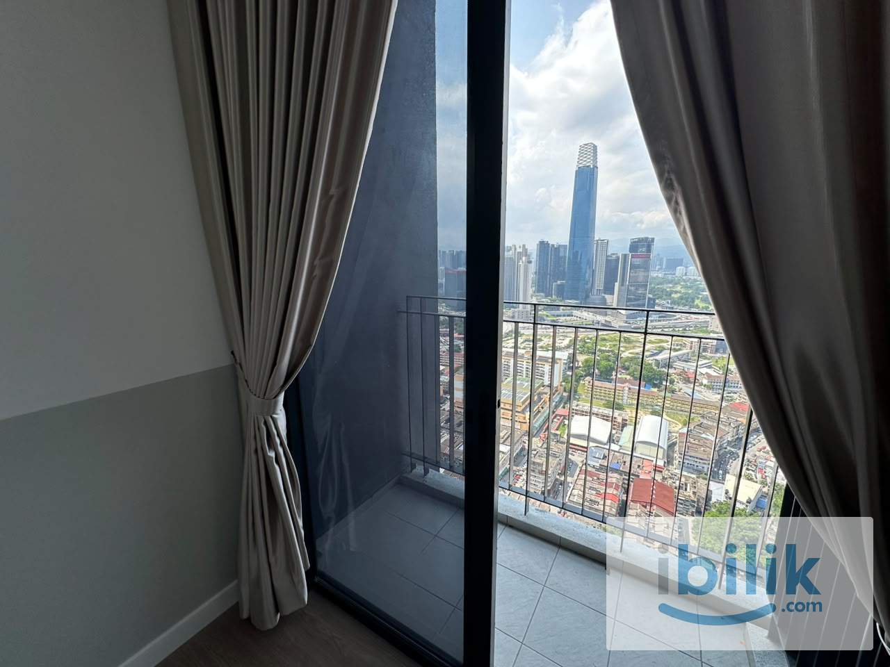📍🔥Skyline KL Studio Rental 🚉Direct connected to LRT PUDU  🌟KL City centre LRT Room Rental  - Image 4