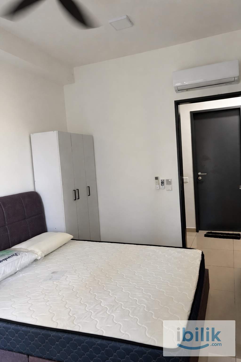 Middle room - Image 1