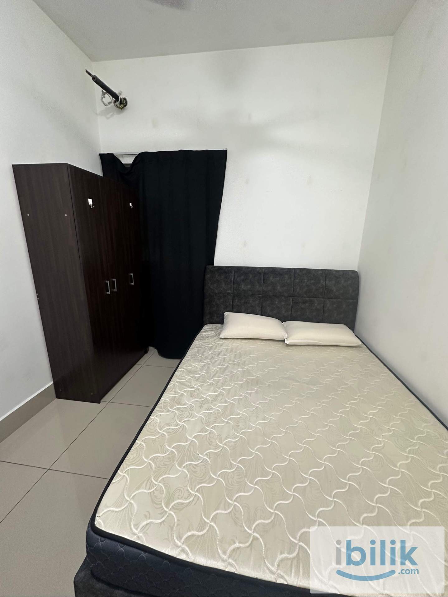 Middle room Female at Razak city - Image 3