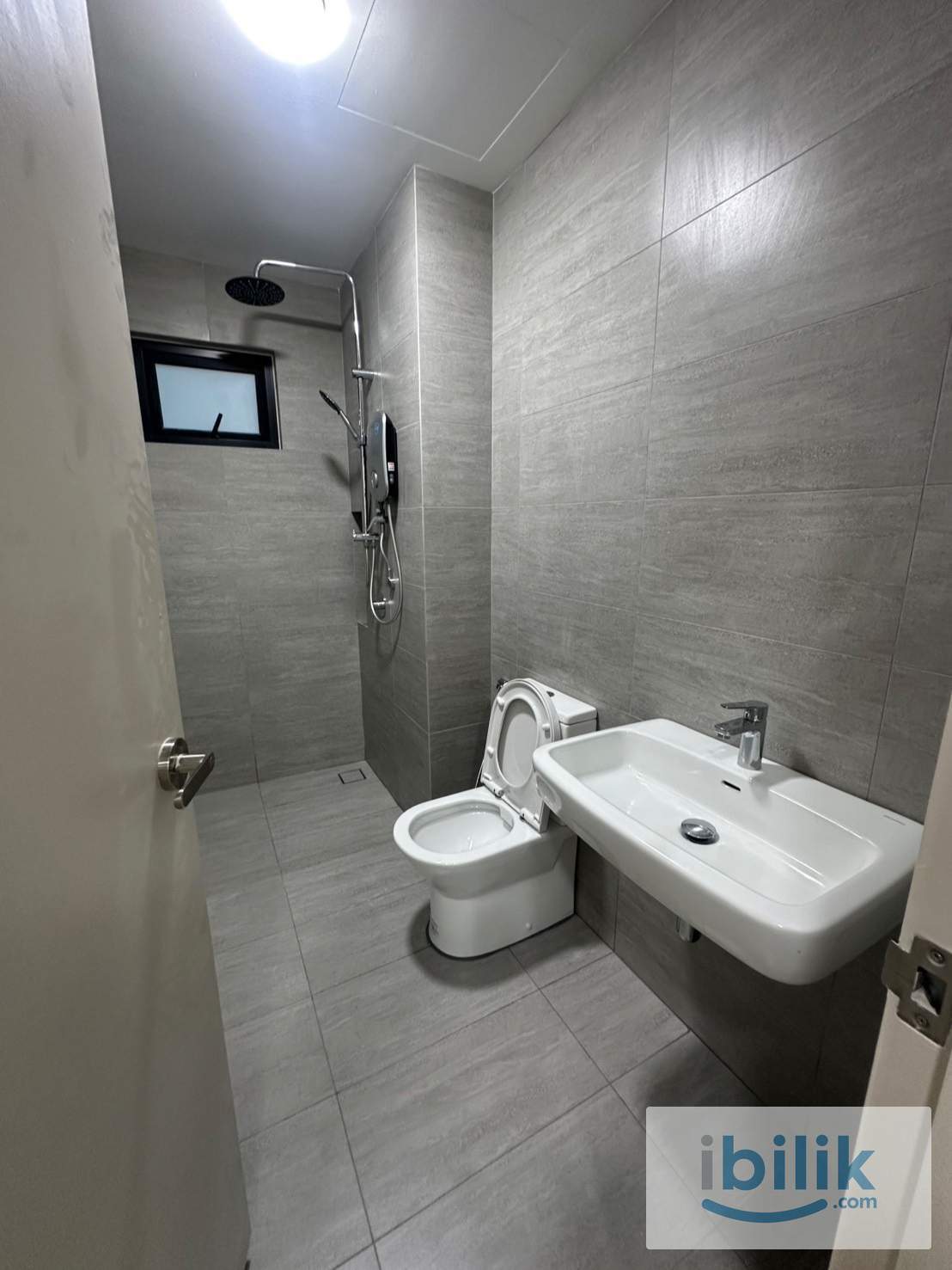 Residensi AVA-Middle room - Image 7