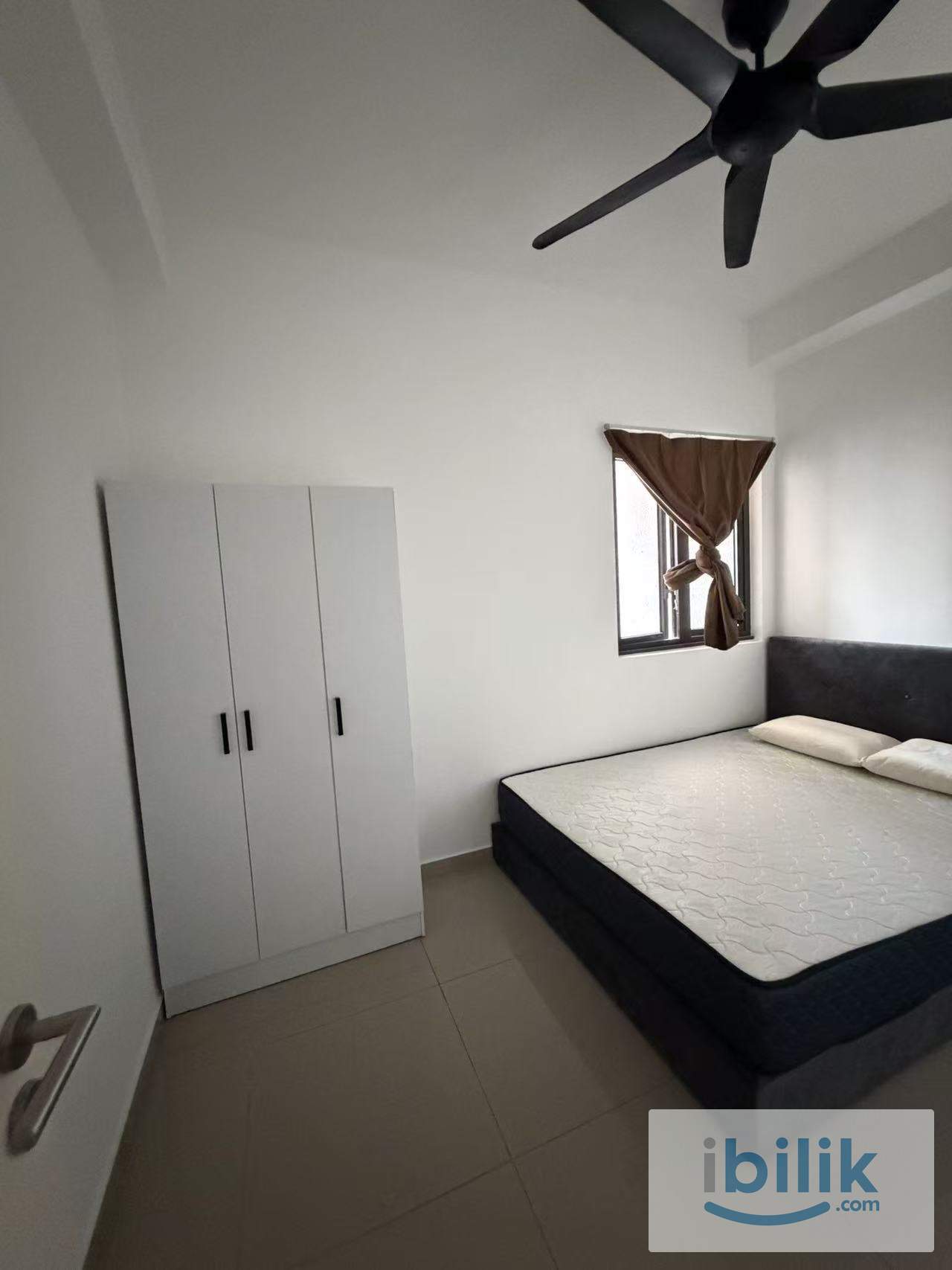 D’Erica Residences ,Middle Room at Damansara Perdana, Petaling Jaya - Image 1