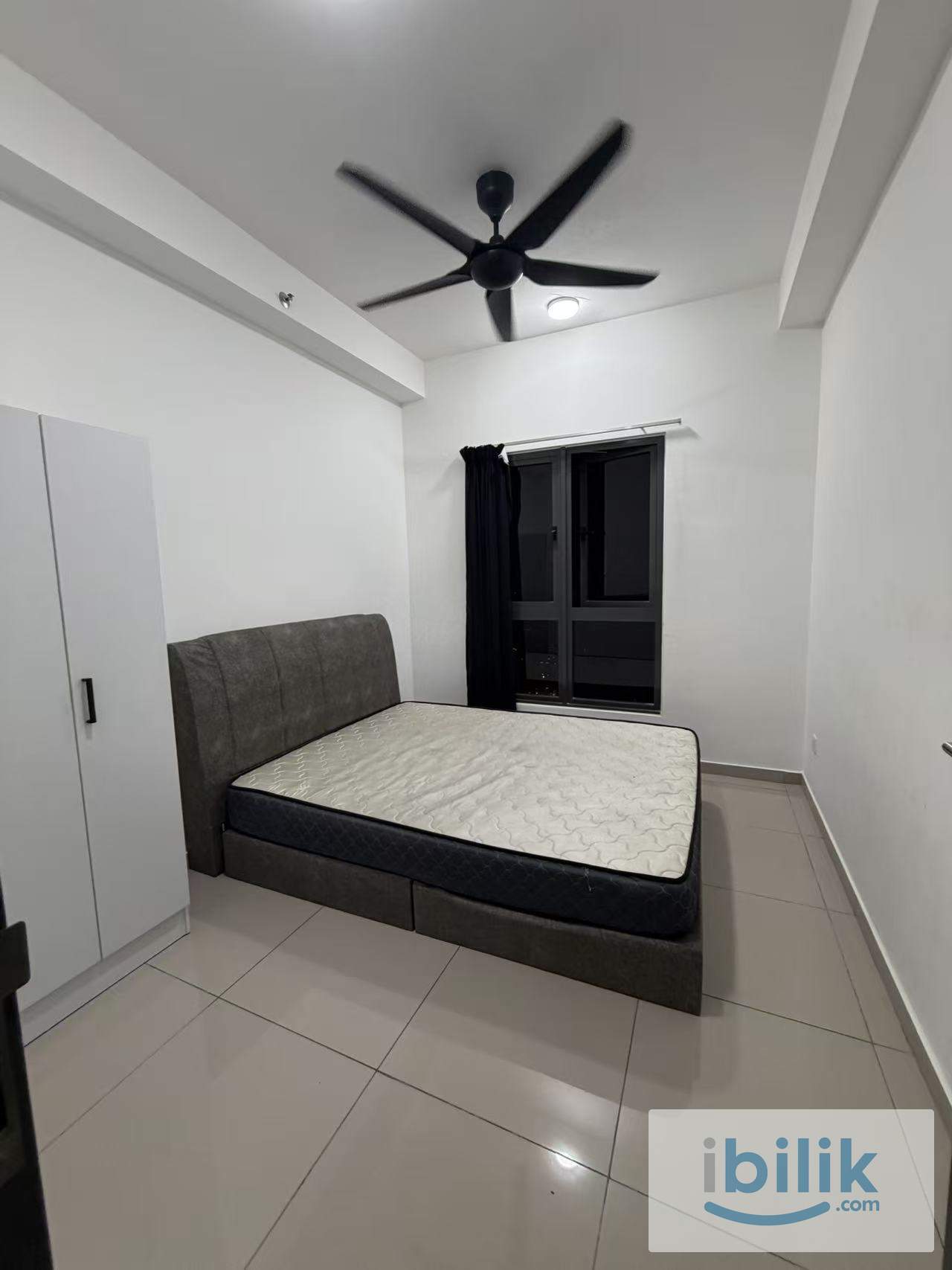 Middle room, RM600 - Image 1