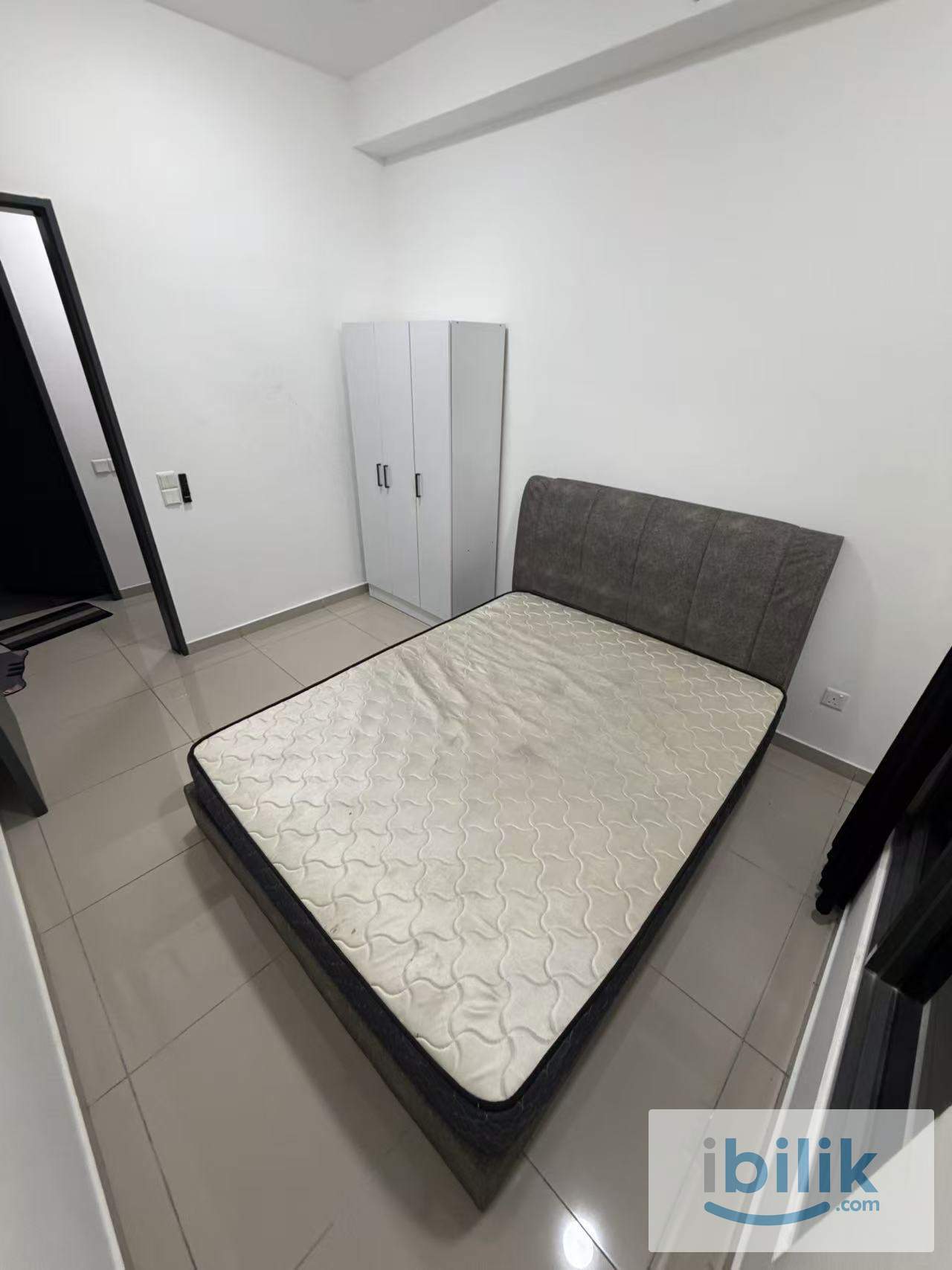 Middle room, RM600 - Image 5