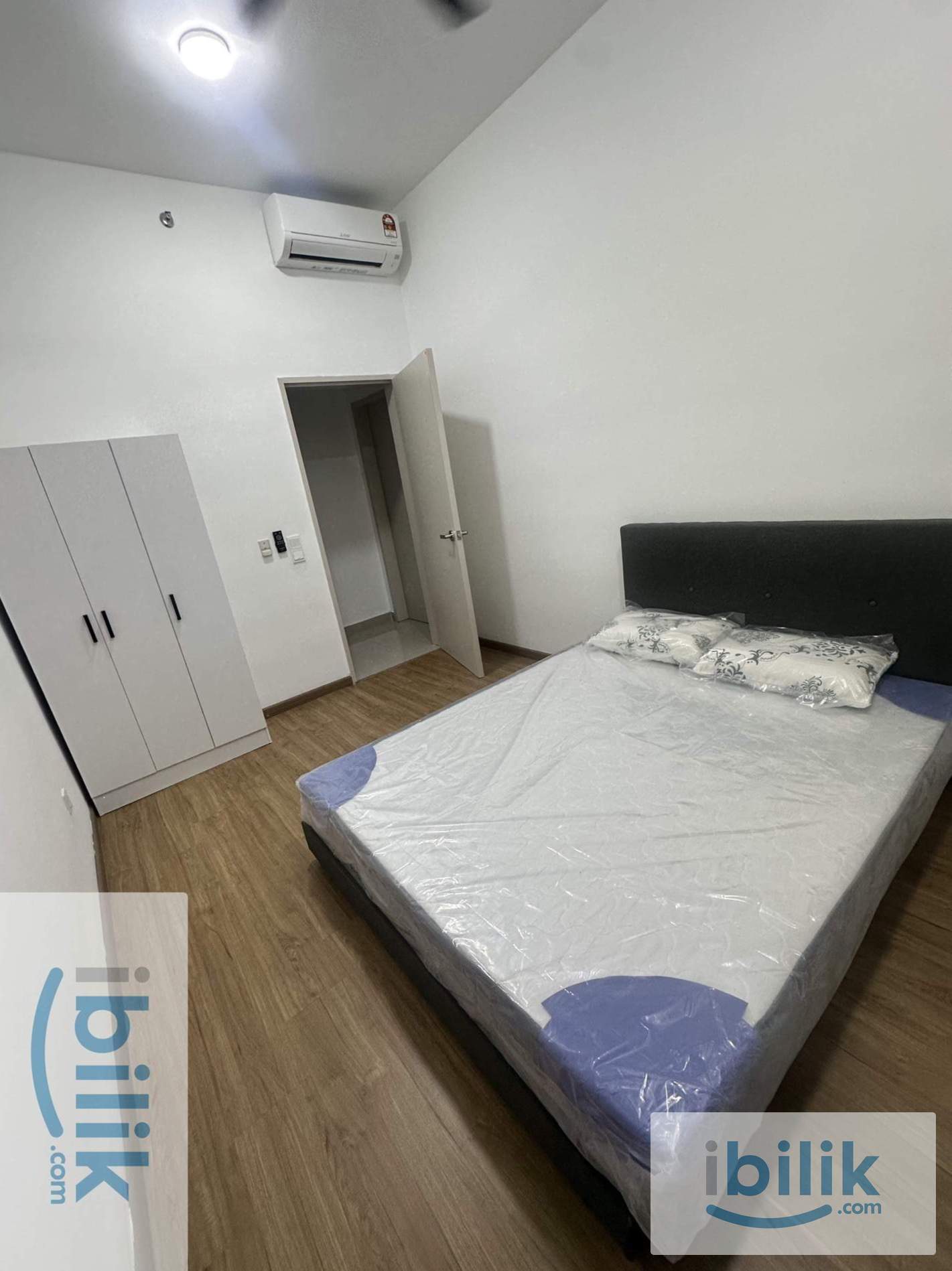 Middle room at AVA Residence - Image 10