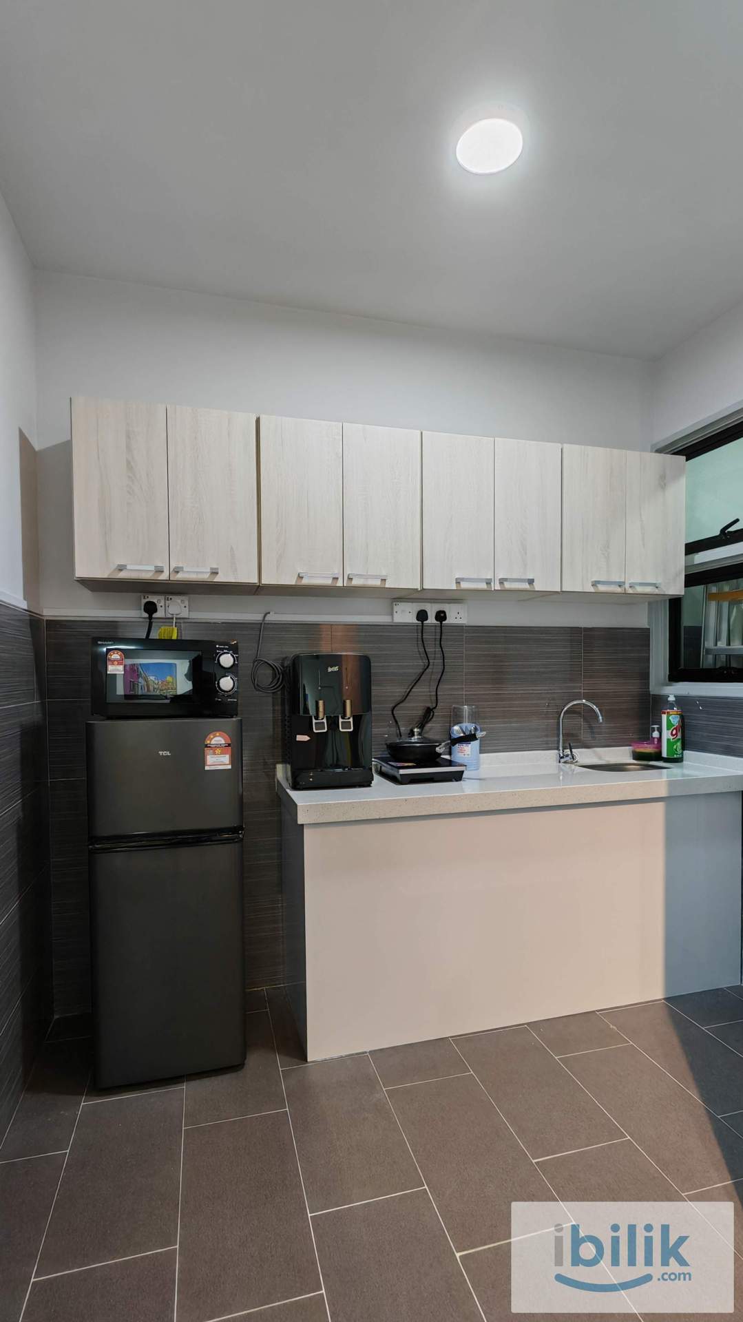 🏠 Fully Furnished Middle Room @ Admiral Residences, Melaka City - Image 3