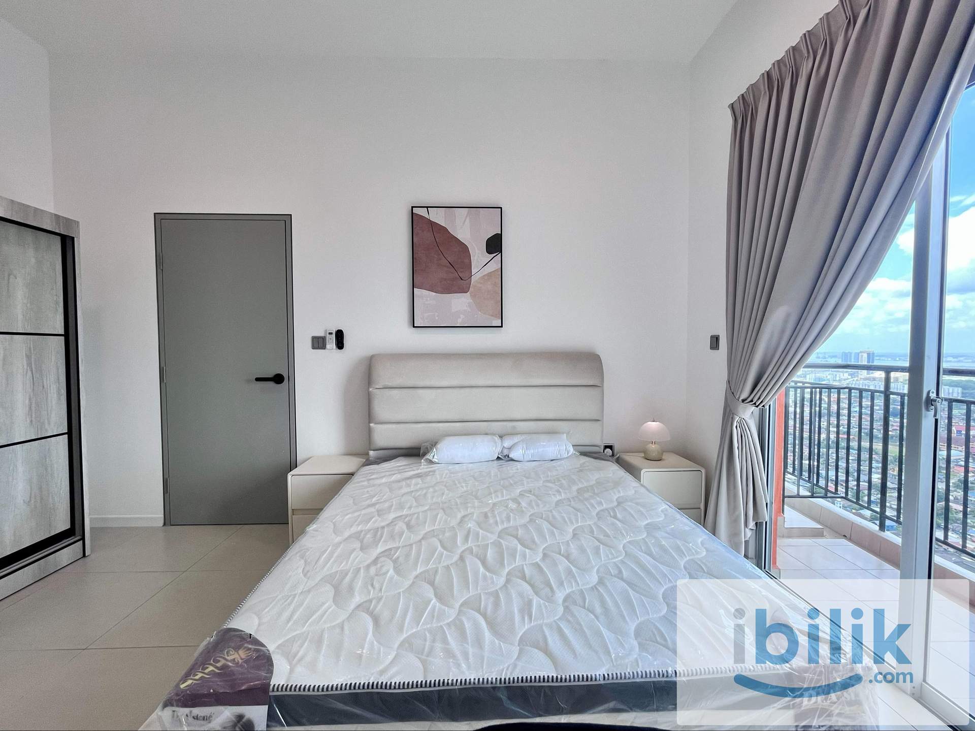 Room Rent (New Fully Furnished) | Master Room with private bathroom | JB Town City Area | ‼️0 Agent fees‼️ - Image 2