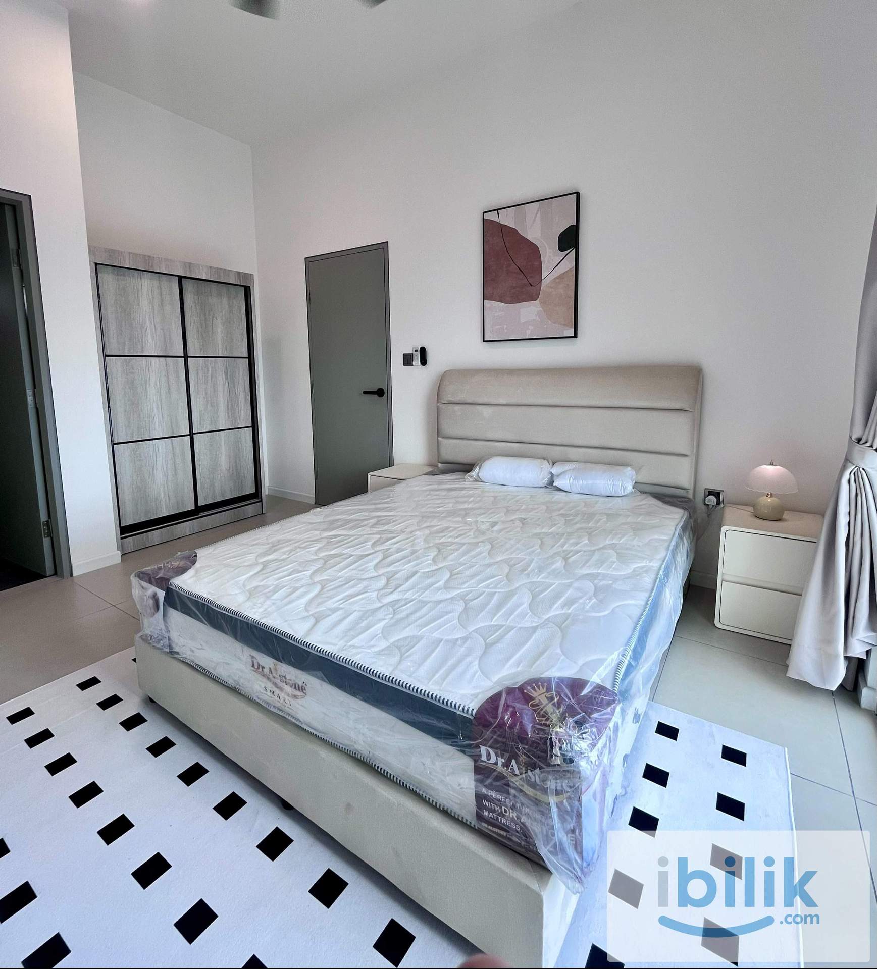 Room Rent (New Fully Furnished) | Master Room with private bathroom | JB Town City Area | ‼️0 Agent fees‼️ - Image 4