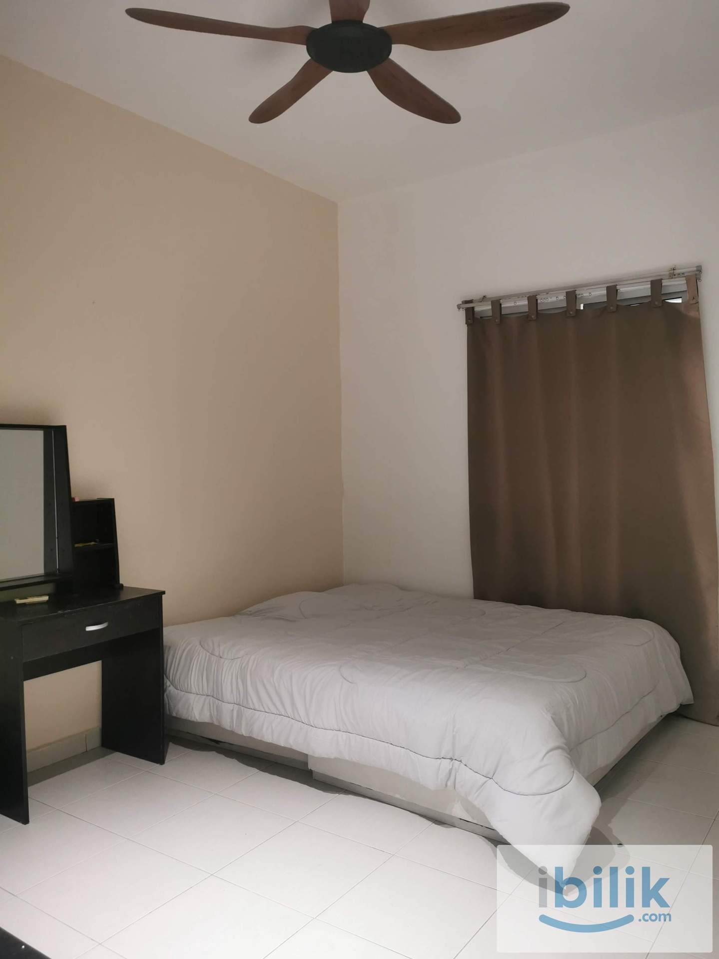 Middle Room at Suria Jelatek Residence, Ampang Hilir - Image 2