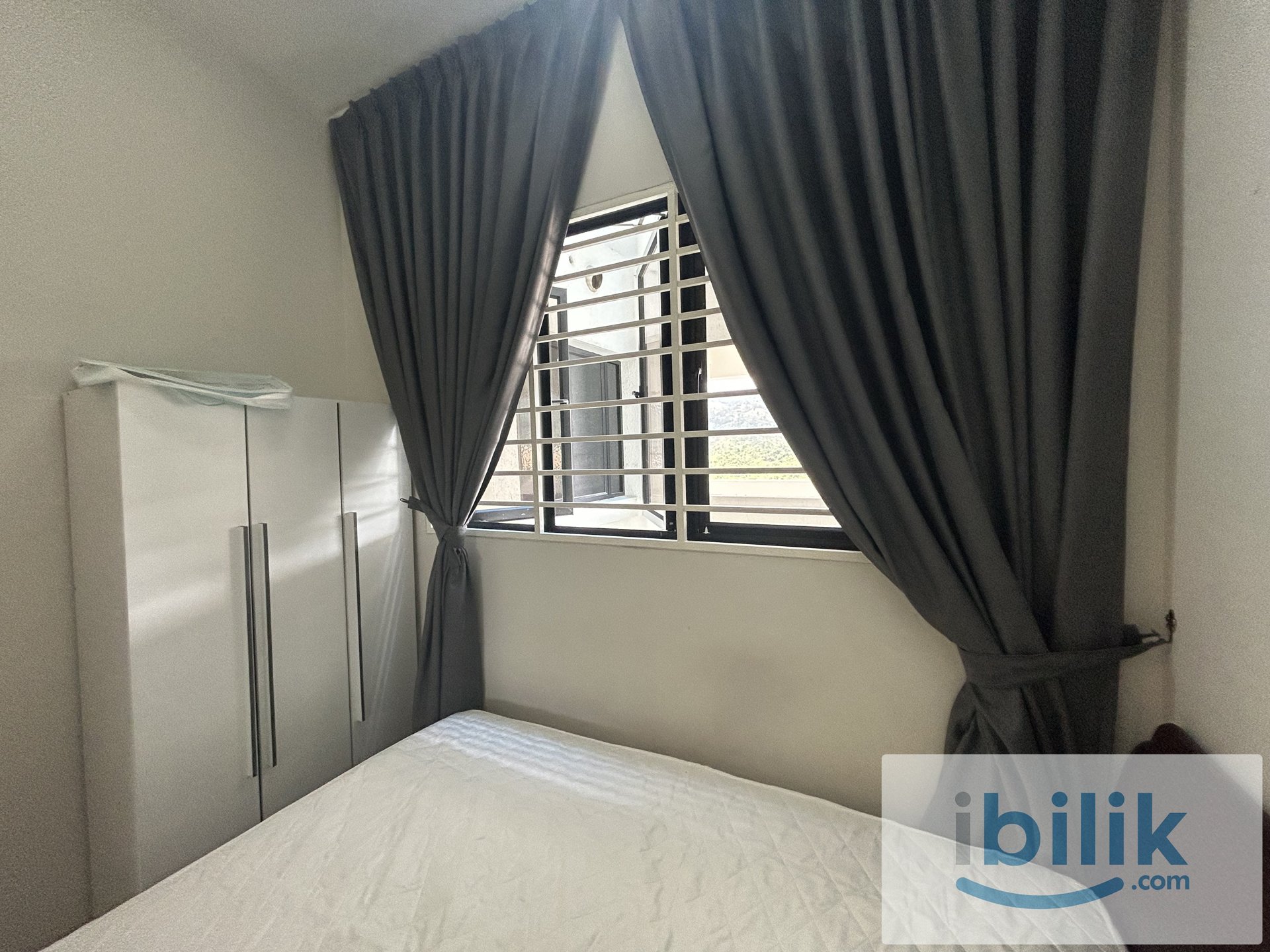 Senzvilles Condo Private Room Fully Furnished For Rent at Sungai Ara - Image 4