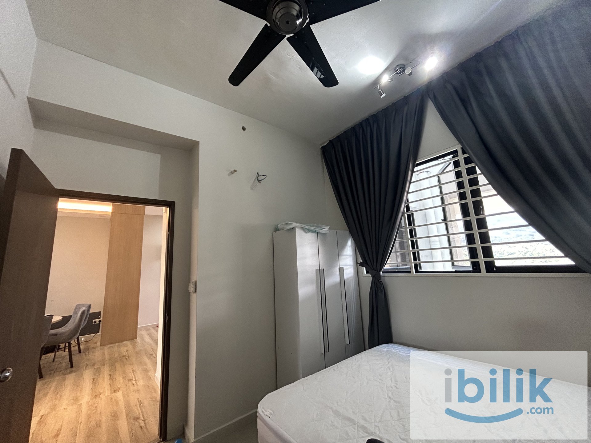 Senzvilles Condo Private Room Fully Furnished For Rent at Sungai Ara - Image 5