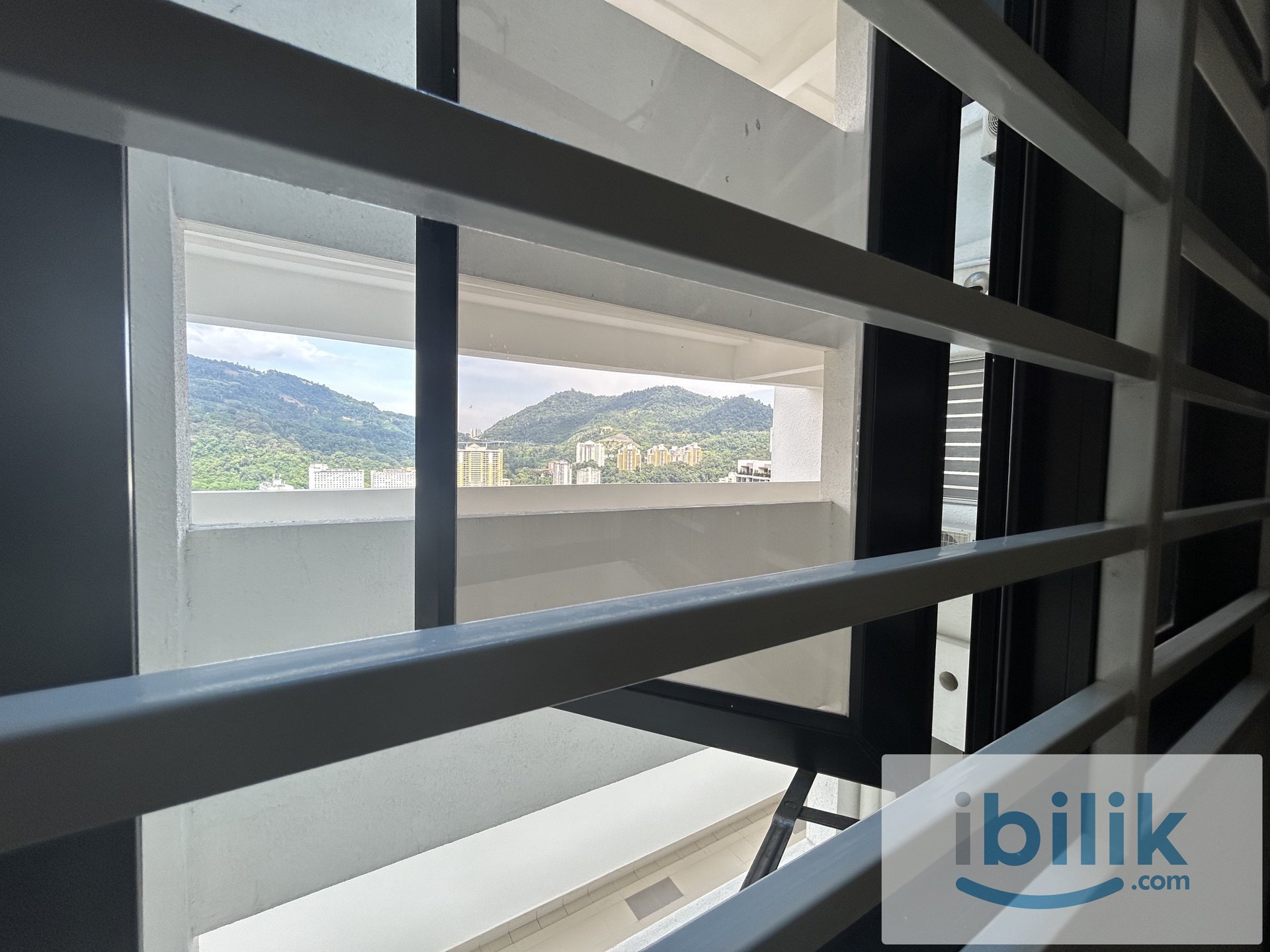 Senzvilles Condo Private Room Fully Furnished For Rent at Sungai Ara - Image 7