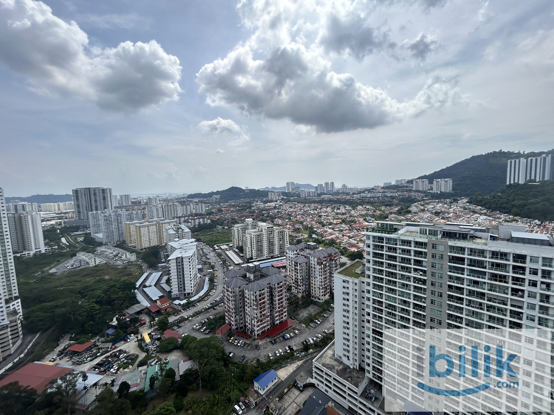 Senzvilles Condo Private Room Fully Furnished For Rent at Sungai Ara - Image 9