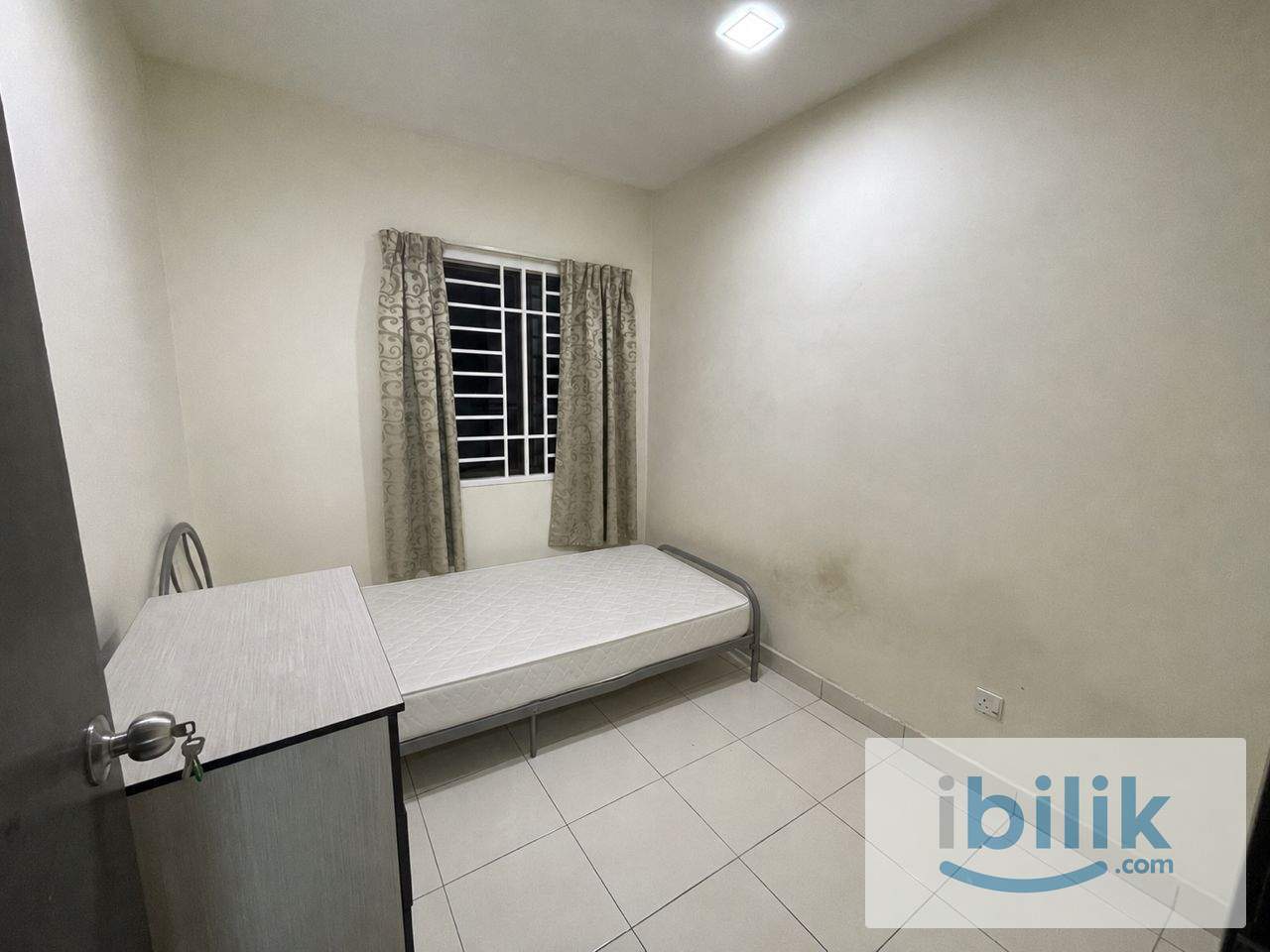 Single Room @ Indah Alam Condominium, Shah Alam - Image 1