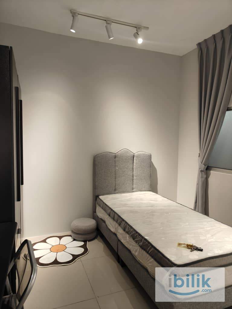 Small & Master Room. for Rent - Image 5