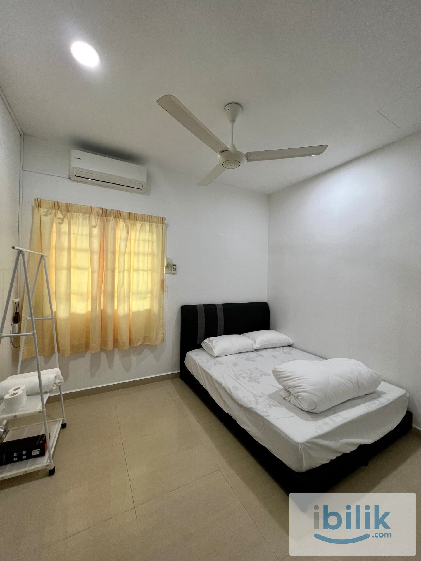 Second Room - Image 1