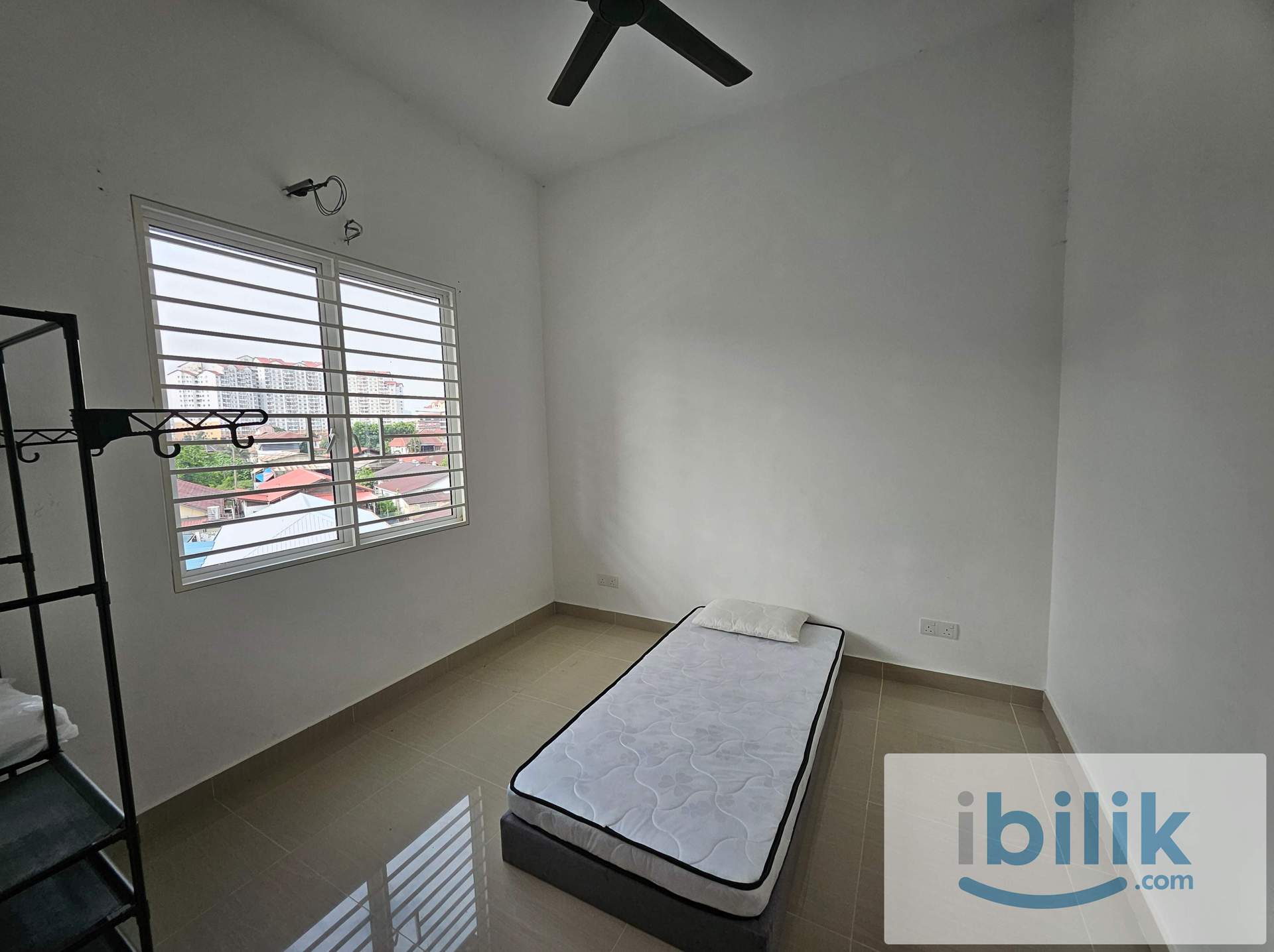 Spacious Middle Room at Ampang, Selangor - Image 6