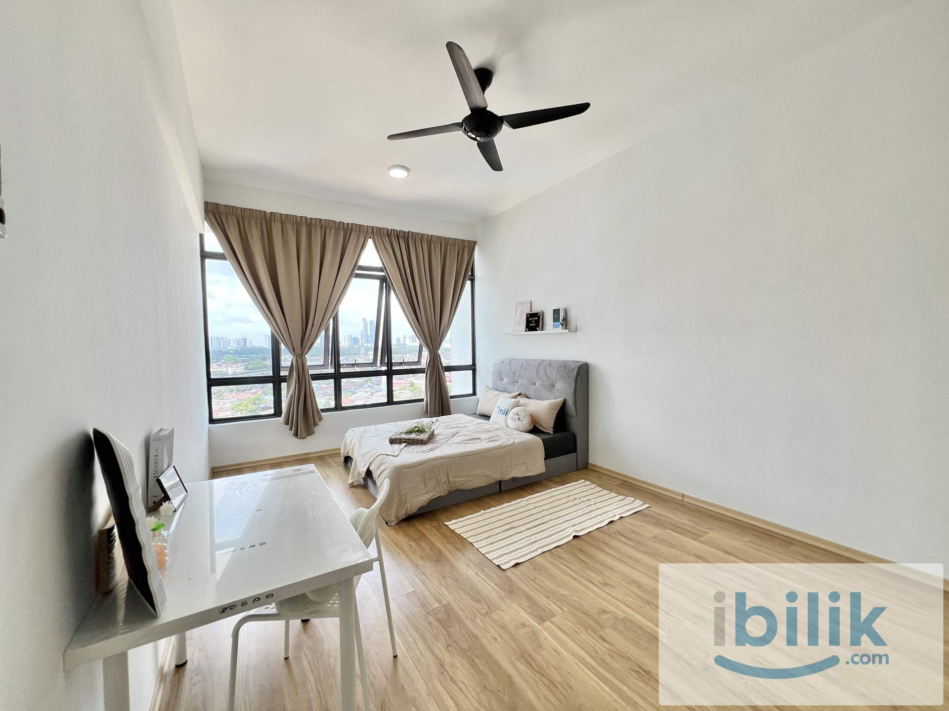 Master Room for rent - Image 1
