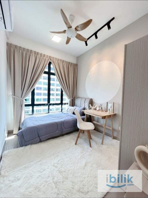 Middle room for rent - Image 1