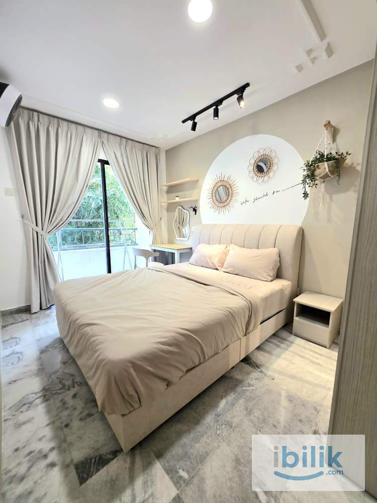 Balcony room for rent in Polo Park - Image 5