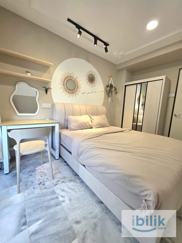 Balcony room for rent in Polo Park - Image 1