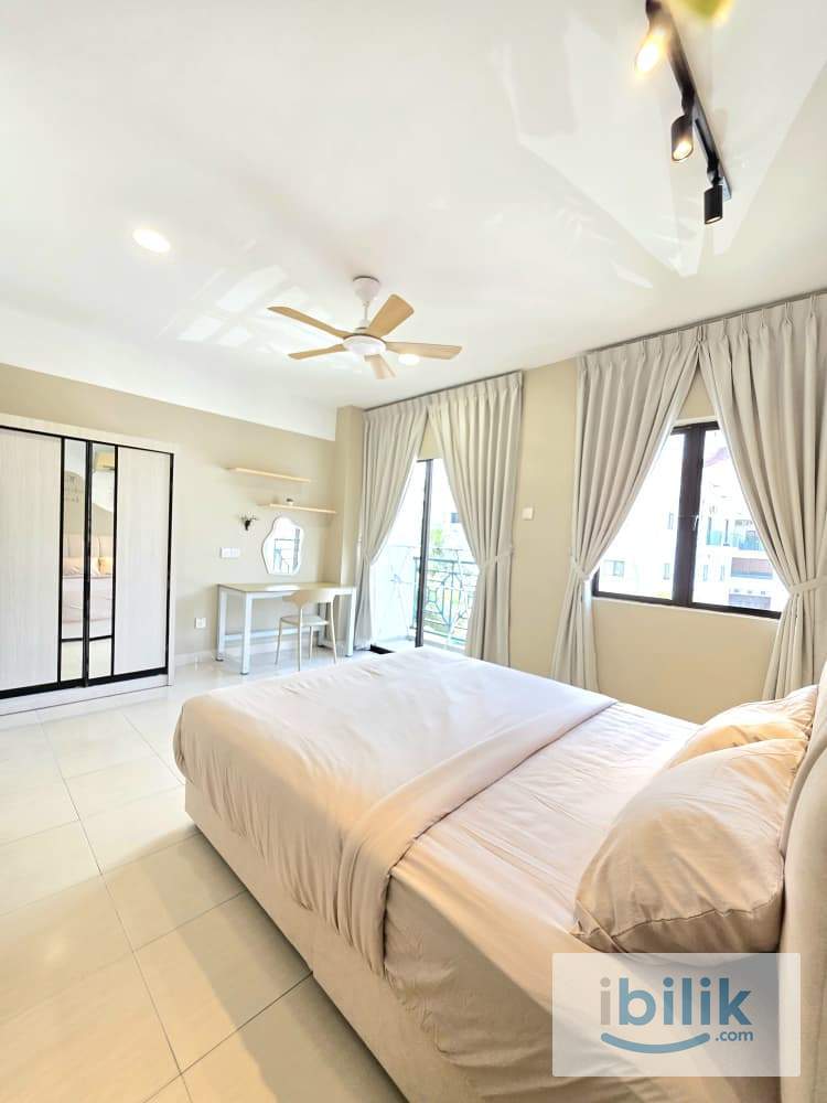 Balcony room for rent in Polo Park - Image 5
