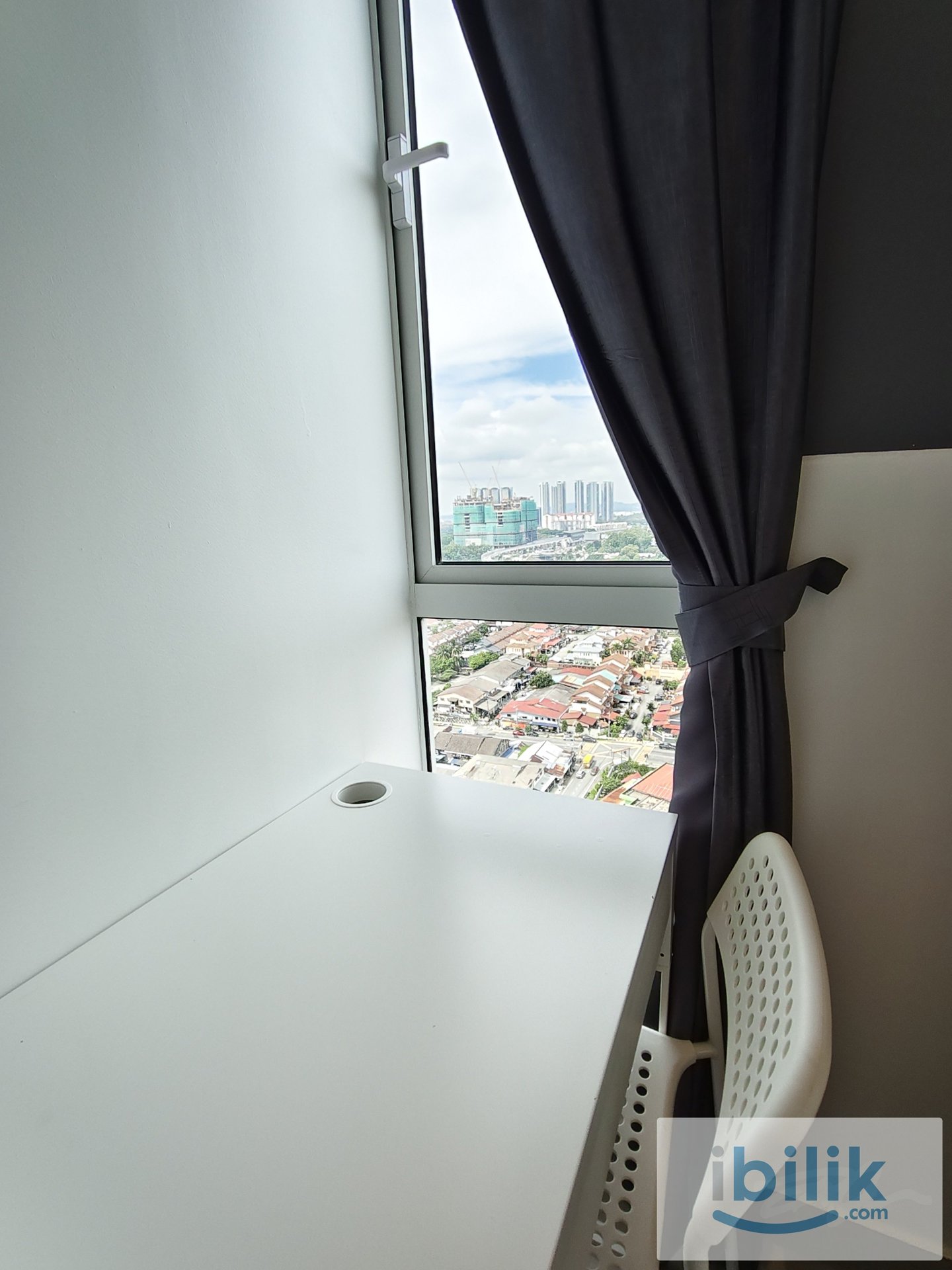 Nice Fully furnished Middle room for rent near Bandar Utama MRT - Image 2