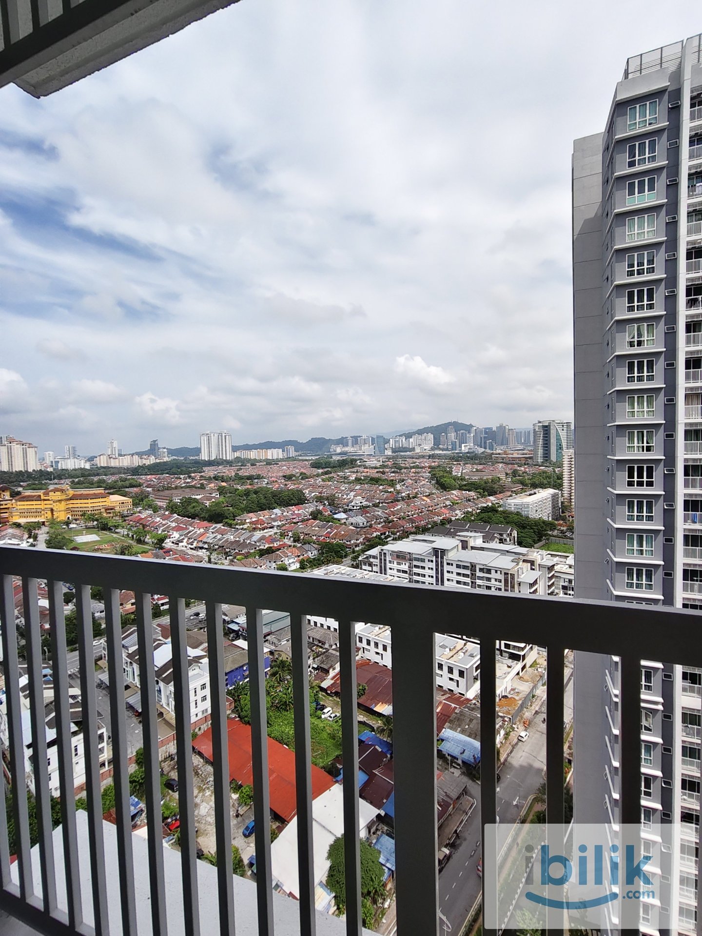 Nice Fully furnished Middle room for rent near Bandar Utama MRT - Image 4