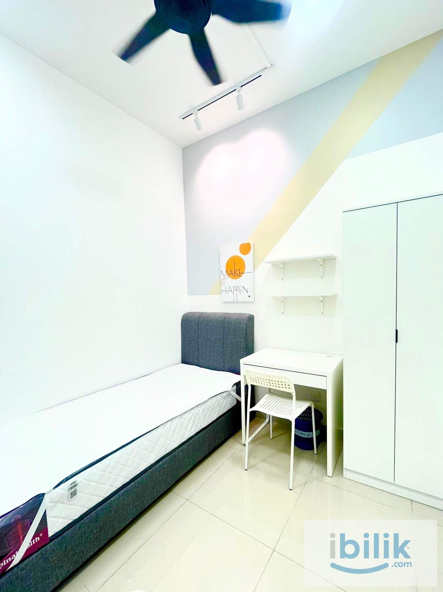 Nice Fully furnished Middle room for rent near Bandar Utama MRT - Image 1