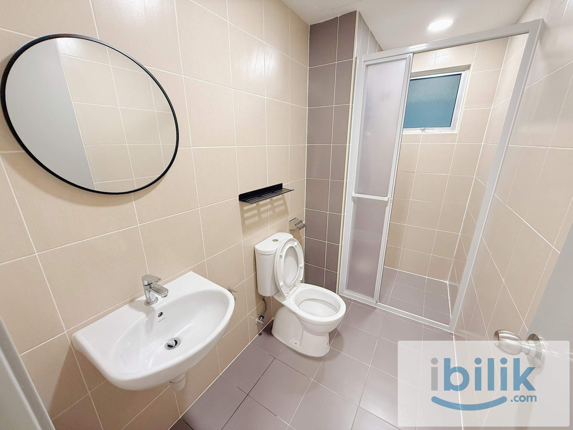 😱 PREMIUM MASTER ROOM!! WORK FROM HOME FRIENDLY 🎉 MRT FREEDER BUS TO MRT CHAN SOW LIN 🚌 - Image 2